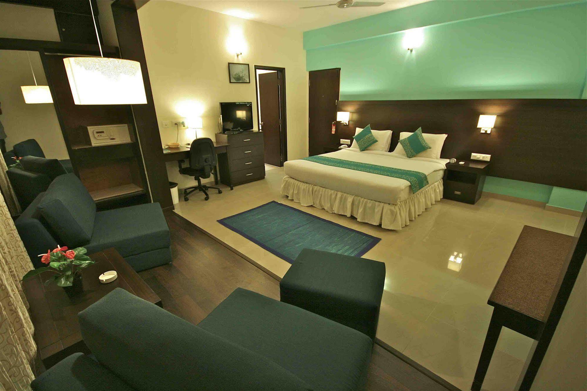 Treebo Trend Sterling Suites Inn بنغالور المظهر الخارجي الصورة