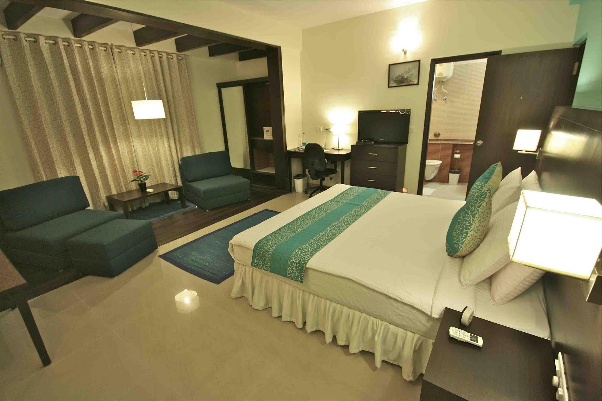 Treebo Trend Sterling Suites Inn بنغالور المظهر الخارجي الصورة