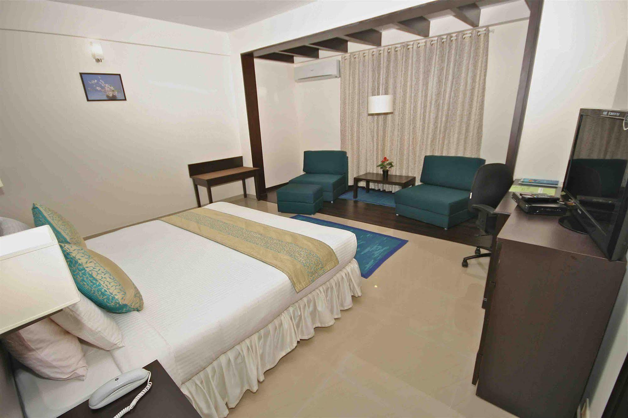 Treebo Trend Sterling Suites Inn بنغالور المظهر الخارجي الصورة